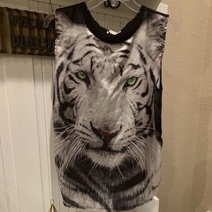 White tiger sleeves top